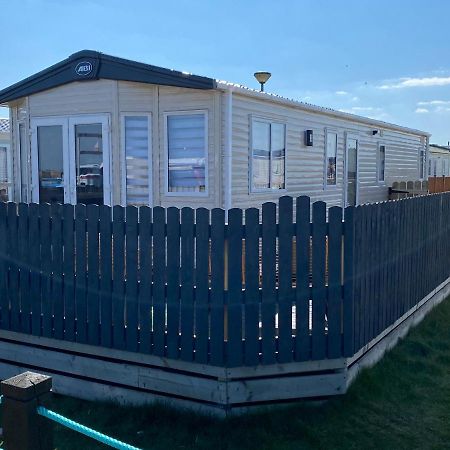 Beachfront Lodge, Lossiemouth Bay 외부 사진
